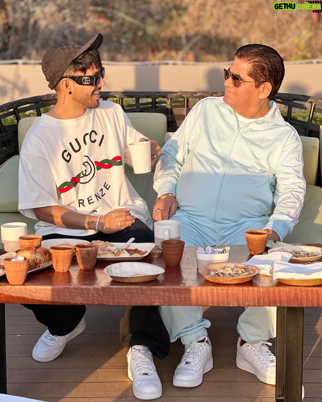 Tony Kakkar Instagram - Love you papa ❤️ #happyfathersday #tonykakkar
