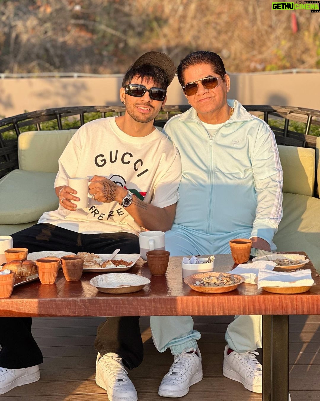 Tony Kakkar Instagram - Love you papa ❤️ #happyfathersday #tonykakkar