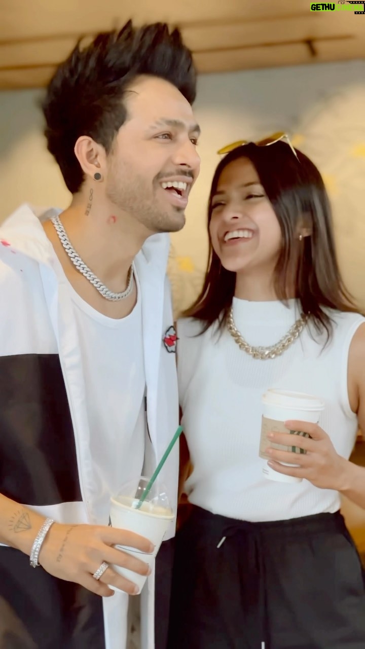 NehuDaVyah: Neha Kakkar & Rohanpreet Kickstart Their Pre-Wedding  Ceremonies! | WeddingBazaar