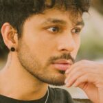 Tony Kakkar Instagram - Out Now 🌧️ #issbaarsawanmein #tonykakkar