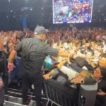 Tony Robbins Instagram - Day 3!! What a crowd! The U.K. doesn’t disappoint! 🤟🙌😍 NEC Birmingham