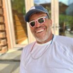 Tony Robbins Instagram - Happy Summer 😎