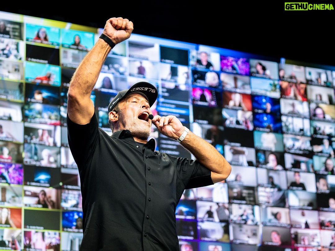 Tony Robbins Instagram - How are you doing, U.K?! 🇬🇧🙌
Coming back to Europe after three years has been ELECTRIFYING with 10,000 souls right here in house with us and another 2,500 households joining in for this EPIC UPW! 🌍🔥👊
I’m so proud for each and every one of you who made the commitment to be here and seek out GROWTH. 🌱💪 For those who traveled here and for those zooming in across different time zones—your decision and follow-through is so meaningful. You're all here playing FULL OUT in FULL ON immersion, and the ENERGY ⚡️ of this SUPERCHARGED atmosphere you’ve created is off the charts! 👏 ❤️🤟
Today we learned about the power of PATTERNS. You see, if there are patterns that make us fearful, there are also patterns that make us courageous, excited, and strong. 🦸
Being able to recognize, use, and create patterns, gives us a different level of POWER. 💥 Patterns offer a pathway to power and a ladder out of chaos. 💪🪜 When we bring our awareness and focused attention, we can then break patterns that no longer serve us, and replace them with ones that EMPOWER US. 🚀
What patterns could you create to bring more LOVE, HAPPINESS, MEANING, AND FULFILLMENT into your life? 👇
#TONYROBBINSUPW NEC Birmingham