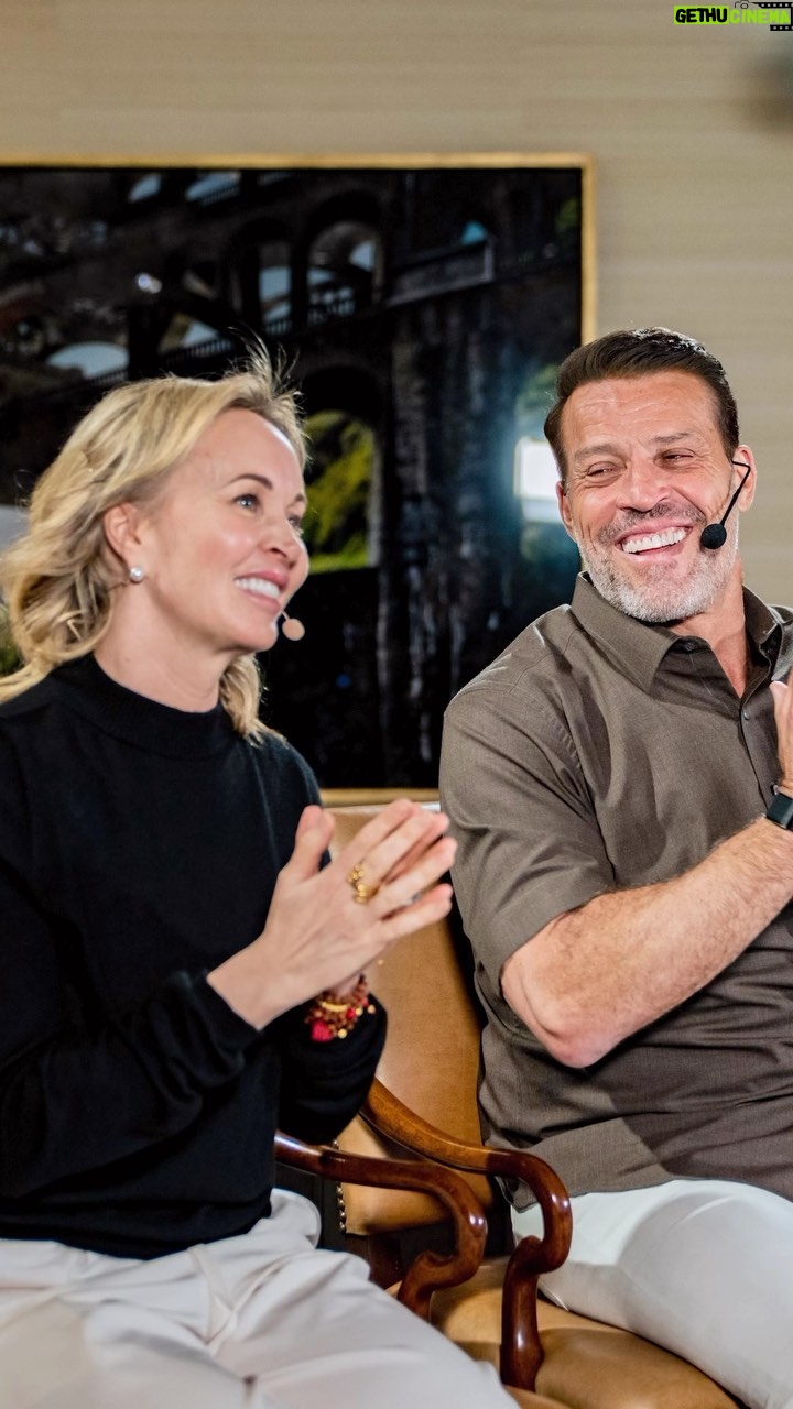 Tony Robbins Instagram - Happy International Women’s Day! Through the years, I’ve had the privilege of working with so many incredible women who have inspired me with their resilience, creativity, intelligence, and care. From entrepreneurs to leaders, from mothers to philanthropists, women shape our world and create a far-reaching and powerful impact everyday. I couldn’t do what I do without a team of brilliant women! I am in awe of the many roles that women are called to take on — often in the course of one day! They are our mothers, daughters, sisters, partners, grandmothers, aunts, co-workers, friends, mentors, and so much more… Our teachers 👩🏻🏫, healers 👩🏾⚕️, artists🧑🏽🎨, scientists👩🏼🔬, engineers👩💻, athletes🏃♀️, and world leaders 🧕🏻alike. Women are the light in our lives, the backbones of our families, communities, and businesses. To all of the brilliant, driven, and remarkably talented women who never cease to amaze and inspire me — I am deeply grateful to walk this path together and serve alongside you all. I celebrate you, I thank you, and I honor you today and every day.🤟❤️ 🙌🙏