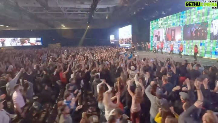 Tony Robbins Instagram - Wait! STOP SCROLLING! See the recap of this weekend in less than 60 seconds. 👀 ⏱️🚦🙌 #TonyRobbins #UPW #UnleashThePowerWithin Kay Bailey Hutchison Convention Center Dallas