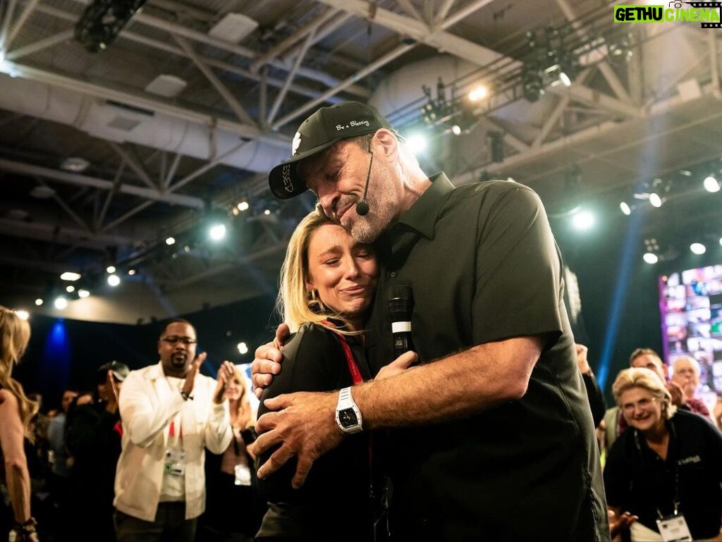 Tony Robbins Instagram - It’s great to be back to DALLAS, TEXAS! 🤠⭐️🇺🇸 Day 1 of Unleash the Power Within is underway, and we’ve got 11,000 humans together here at the Kay Baily Hutchison Convention Center -- and 3,000 households up on our jumbo screens, zooming in from 90 countries. We’ve DOUBLED in size since our last time in Dallas – the energy is through the roof! ⚡️🙌 For the next four days, we’ll be digging deep to uncover our most limiting stories, connect to our deepest desires, and explore and redesign our beliefs so we can take our lives to the next level. We’re here to create EXTRAORDINARY LIFE on OUR terms. Are you here with us in Dallas, or tuning in from home? Leave a comment and let me know - what area of your life will YOU take to the next level? 🚀 Kay Bailey Hutchison Convention Center Dallas