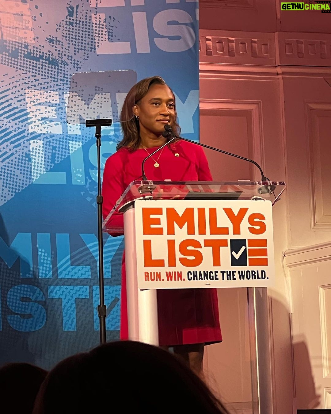 Tonya Lewis Lee Instagram - It was an honor to attend the recent @emilys_list luncheon. Thank you @mayaharris for the invitation! We heard from some remarkable women including new CA Senator @laphonzabutler All the women had powerful stories about their journey as representatives of the people of the nation. Each one talking about equity in race and gender and true freedom in a nation that is a forever work in progress. I loved this quote from Senator Laphonza Butler: “I wouldn’t let myself down and miss an opportunity to serve at my highest potential.” Congratulations on the appointment and wishing you the very best!