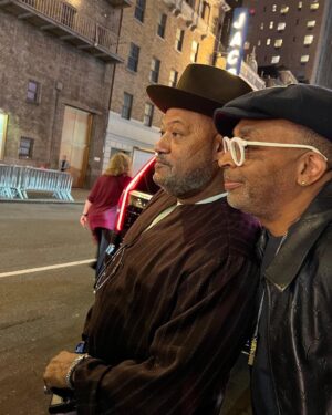 Tonya Lewis Lee Instagram - I loved attending the first Broadway revival ever of Ossie Davis's wonderful comedy Purlie Victorious: A Non-Confederate Romp Through the Cotton Patch.

As Purlie declares: Let us, therefore, stifle the rifle of conflict, shatter the scatter of discord, smuggle the struggle, tickle the pickle and grapple the apple of peace! @purliebway What a fantastic job! @iamkennyleon @ltjackson_

#purlievictorious #broadway #NYC #BlackExcellence #TheaterMagic #BroadwayRevival #ComedyGold #OssieDavisLegacy #TheaterInspiration #StageMagic #CottonPatchChronicles #TheaterCommunity #CulturalHeritage #ArtisticExpression #InclusiveTheater #LivePerformance