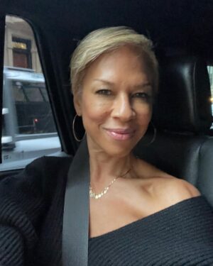 Tonya Lewis Lee Instagram - I loved attending the first Broadway revival ever of Ossie Davis's wonderful comedy Purlie Victorious: A Non-Confederate Romp Through the Cotton Patch.

As Purlie declares: Let us, therefore, stifle the rifle of conflict, shatter the scatter of discord, smuggle the struggle, tickle the pickle and grapple the apple of peace! @purliebway What a fantastic job! @iamkennyleon @ltjackson_

#purlievictorious #broadway #NYC #BlackExcellence #TheaterMagic #BroadwayRevival #ComedyGold #OssieDavisLegacy #TheaterInspiration #StageMagic #CottonPatchChronicles #TheaterCommunity #CulturalHeritage #ArtisticExpression #InclusiveTheater #LivePerformance