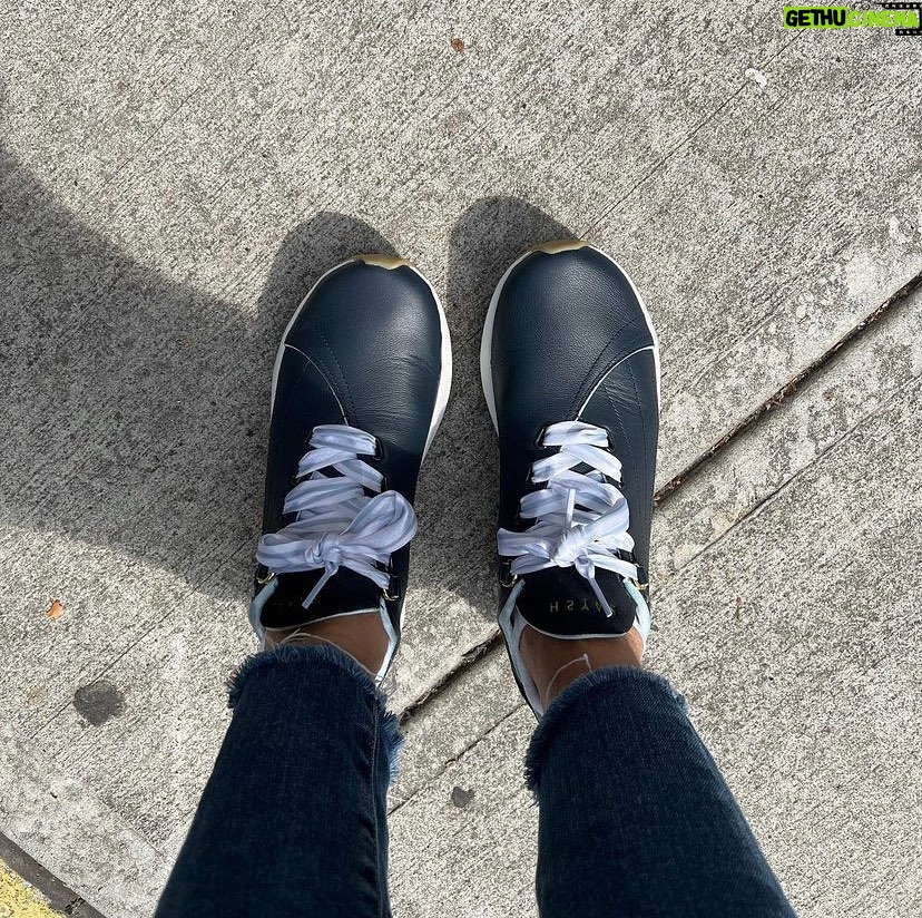 Tonya Lewis Lee Instagram - I LOVE these sneakers! @bysaysh by 7 time gold Olympic medalist @allysonfelix these are the most comfortable, stylish sneakers that make my body feel like they are in alignment. Thank goodness a woman has designed a shoe for women…I am not kidding. I travel a lot and often have knee or hip discomfort, but from the moment I began walking in these sneakers my body felt right. I cannot wait for the running shoe! So grateful to @allysonfelix for developing such a great shoe with form and function! 🤎