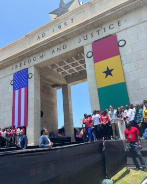 Tonya Lewis Lee Instagram - Returning to Ghana after 400 years with the first black VP of the US is so deeply meaningful to me…yes, I have Ghanaian heritage according to DNA. And I love the policy of the White House to strengthen the partnership between the US and the continent. Africa is an amazing place…the Ghanaian people are so warm, the art so vibrant, the food so delicious…there is much happening here!
