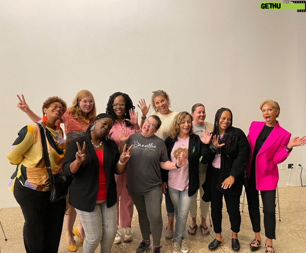 Tonya Lewis Lee Instagram - All smiles at the screening of @aftershockdoc in Tulsa OK. These amazing birth workers are a village of women supporting black maternal health in Tulsa. They are an inspiration 🙌