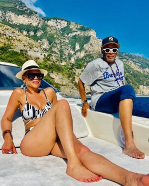 Tonya Lewis Lee Instagram - A moment of rest before we start again. Getting some much needed vitamin D!