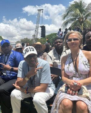 Tonya Lewis Lee Instagram - Returning to Ghana after 400 years with the first black VP of the US is so deeply meaningful to me…yes, I have Ghanaian heritage according to DNA. And I love the policy of the White House to strengthen the partnership between the US and the continent. Africa is an amazing place…the Ghanaian people are so warm, the art so vibrant, the food so delicious…there is much happening here!