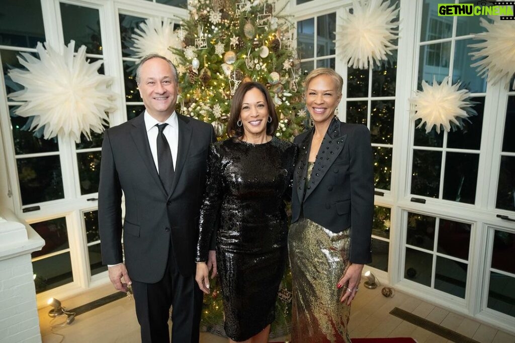 Tonya Lewis Lee Instagram - An inspiring moment captured during Black History Month! ✨ Honored to stand alongside our first Black & South Asian Vice President Kamala Harris and her husband, celebrating progress, unity, and the trailblazing spirit of Black excellence. Here’s to breaking barriers and paving the way for generations to come. 🖤🌟 @VP @KamalaHarris @secondgentleman @douglasemhoff #BlackHistoryMonth #Trailblazers #Unity #VP #BlackLeaders