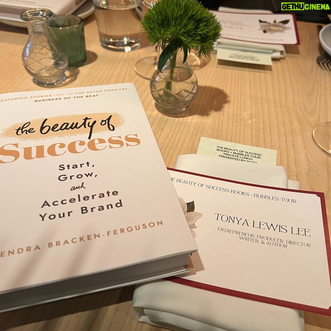 Tonya Lewis Lee Instagram - I loved attending the book launch for @kendrabrackenferguson ‘s new book "The Beauty of Success: Start, Grow, and Accelerate Your Brand," #linkinbio “Tap into your authentic self in work and life, unlock your career potential, and embrace your freedom to choose” #BookLaunch #TheBeautyOfSuccess #CareerGrowth #AuthenticSelf #PersonalDevelopment #ProfessionalGrowth #BrandAcceleration #CareerFreedom #Empowerment #SelfDiscovery @deepoku ,