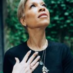 Tonya Lewis Lee Instagram - ✨# TheTonyaLewisLeeEdit ✨ Swipe to get a look at @tonyalewislee’s favorite necklaces from The Jewelry Edit! Tonya handpicked these pieces as part of an effort to bring more awareness to @TheOpportunityNetwork and the important work they do to give equal opportunities to students from underrepresented communities. We love that our missions align in breaking down barriers and increasing access to opportunities for those who need it. Check out Tonya’s complete edit at the link in bio and you can donate 10% of your order total to the cause by using the code OPPNET at checkout. 💛 . . . #theopportunitynetwork #jewelryedit #collaboration #partnership #mentoring #mentorship #diversity #program #community #givingback #students #jewelry #jewelrydesign #necklaces #necklace #jewelrylovers #shopnow