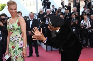 Tonya Lewis Lee Instagram - Celebrating 30 Incredible Years & Beyond 💕

From the moment we said 'I do' at Riverside Church, to building a beautiful family together and sharing the joys and challenges of life, this journey with @officialspikelee has been nothing short of extraordinary.

Grateful for the amazing road we've traveled together, and I can't wait to see what the next chapter holds. 🌟 May the next 30 years be just as unforgettable! 🥂💑 #30YearsStrong #AnniversaryLove #LoversLove