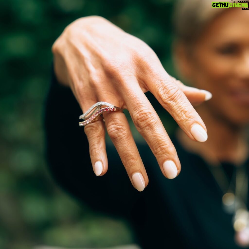 Tonya Lewis Lee Instagram - If there’s one thing we know about @tonyalewislee, it’s that she loves a good ring stack. 😍 Here are her favorite rings, curated as part of her special edit to help us bring awareness to @theopportunitynetwork and the work they do to help students from all walks of life. 10% of sales through the month of November will be donated to The Opportunity Network - just use code OPPNET at checkout. 💫 Head to the link in bio to see all of #TheTonyaLewisLeeEdit 💛 . . . #theopportunitynetwork #jewelryedit #collaboration #partnership #mentoring #mentorship #diversity #program #community #givingback #students #jewelry #jewelrydesign #rings #ringstack #jewelrylovers #shopnow
