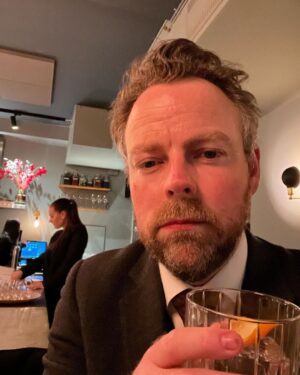 Torbjørn Røe Isaksen Instagram - Jeg lever la vida loca. Ja, jeg vet det er tirsdag, men jeg føler bare en boblende glede inni meg som må få slippe ut. (RETTELSE: hadde skrevet loco, som en kommentar gjorde meg oppmerksom på).