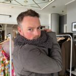 Torbjørn Røe Isaksen Instagram – Det sier mye om Arendalsuken at noen barer gikk tomme for, skal vi kalle det deler av den flytende menyen…, men kanskje enda mer at Kiwi i sentrum gikk tom for Paracet. Dette er mitt Arendalsuken-fotoalbum: 1/4 Elektrisk stemning nær makten 2/2 Med Trude Drevlands jakke som Finn skulle gi bort 3/3 …jeg fikk bedre plass da jeg var statsråd 4/4 Jeg var faktisk her på jobb.