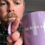Torbjørn Røe Isaksen Instagram - «Jag är en vacker och genomklok och lagom tjock man i mina bästa år». Så sant om oss begge, Karlsson på taket, så innmari sant. God fredag!