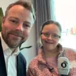 Torbjørn Røe Isaksen Instagram - På tide å takke! Da er aller siste intervju gjennomført, med de flotte folkene i @tv.bra Etter åtte år som statsråd er det på tide å takke. Takk til velgerne i Telemark som valgte meg til deres mann på Stortinget i 2009, takk til Erna som ga meg tillit i 2013, takk til hele @hoyre , til folk jeg har møtt som kunnskapsminister, næringsminister og arbeidsminister. Takk til de som har vært med meg i politisk ledelse (pol 4 life) og til kollegaer i regjering. Takk også til embetsverkene, og ikke minst til forværelsene som har passet på meg. Takk til hele apparatet som gjør at vi kan være politikere. Takk til pressen som passer på. Og — kanskje viktigst av alt — takk til Henriette og til Karla, Ellef og Aurora som aldri har opplevd noe annet enn en pappa som er statsråd.