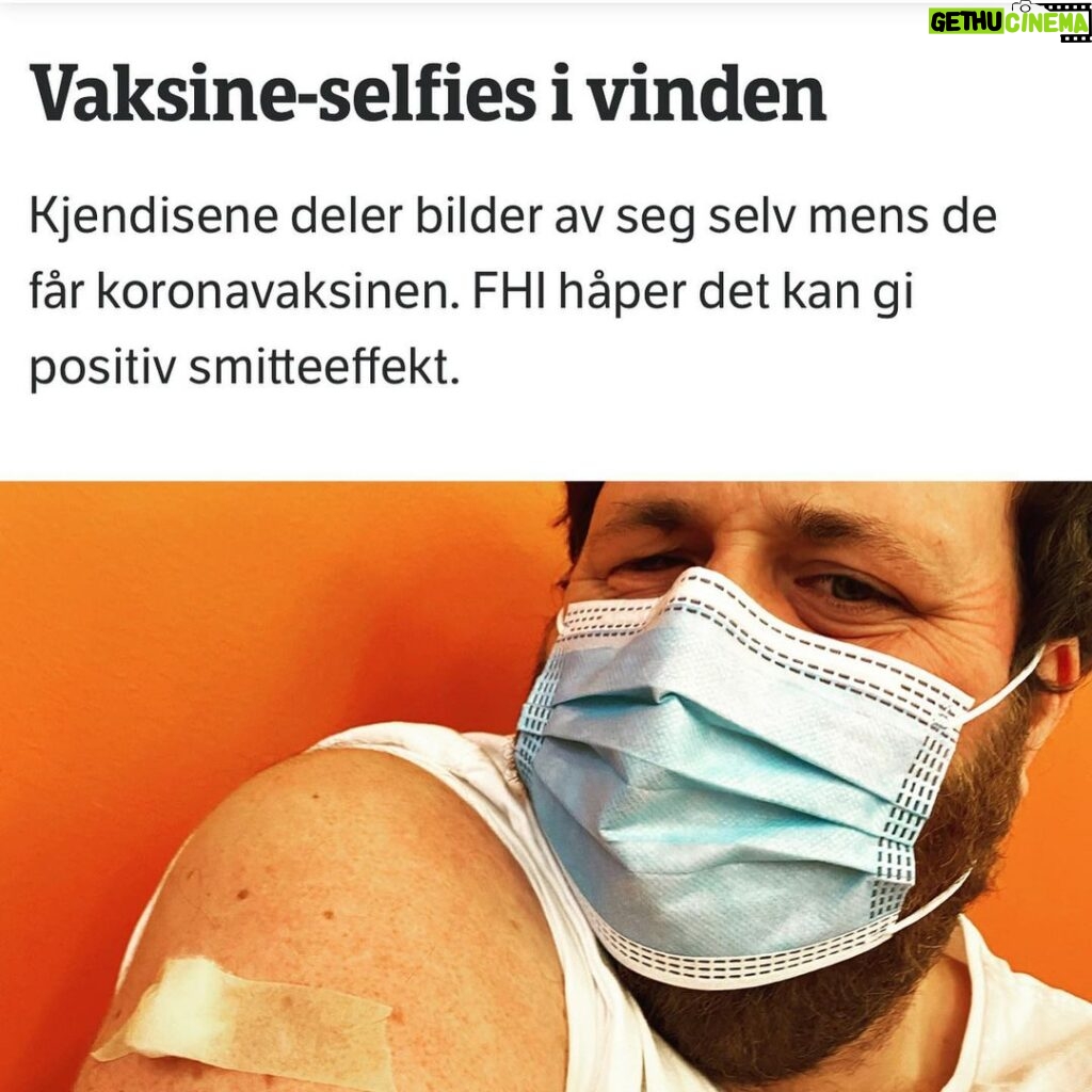 Torbjørn Røe Isaksen Instagram - —> Selfie av meg selv mens jeg leser @nrk sak om kjendiser som legger ut selfies av seg selv som får vaksine. Kan selfies av seg selv mens man leser om kjendiser som tar selfies mens de får vaksine også bli en trend? Og vil FHI hylle trenden? Følg med, følg med. https://www.nrk.no/kultur/vaksine-selfies-i-vinden-1.15485458