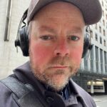 Torbjørn Røe Isaksen Instagram - Noen dager føles det riktig med skyggelue. «Caps» som ungdommen sier. Selvfølgelig tror en del folk at jeg er tilbake i spillet. Som ung hadde jeg flere slagere på ungdomsklubben i Porsgrunn under rap-aliaset Young Willoch, mest kjent er kanskje låten «(A dynamic tax policy) You Gotta Have It». Men i dag er skyggeluen bare for å beskytte mot solen.