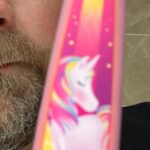 Torbjørn Røe Isaksen Instagram - Jeg er en relativt liberal mann, men denne tannbørsten for barn er…særegen. Samtidig blir jeg imponert over hva denne enhjørningen får til med hornet sitt. —>