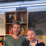 Torbjørn Røe Isaksen Instagram - Ny sesong av Stopp verden er i gang. Første gjest er @magnusronningen Om veien fra breial onelinermaskin til forretningsmann. Kan høres på @podme_norge eller @e24nyheter —>