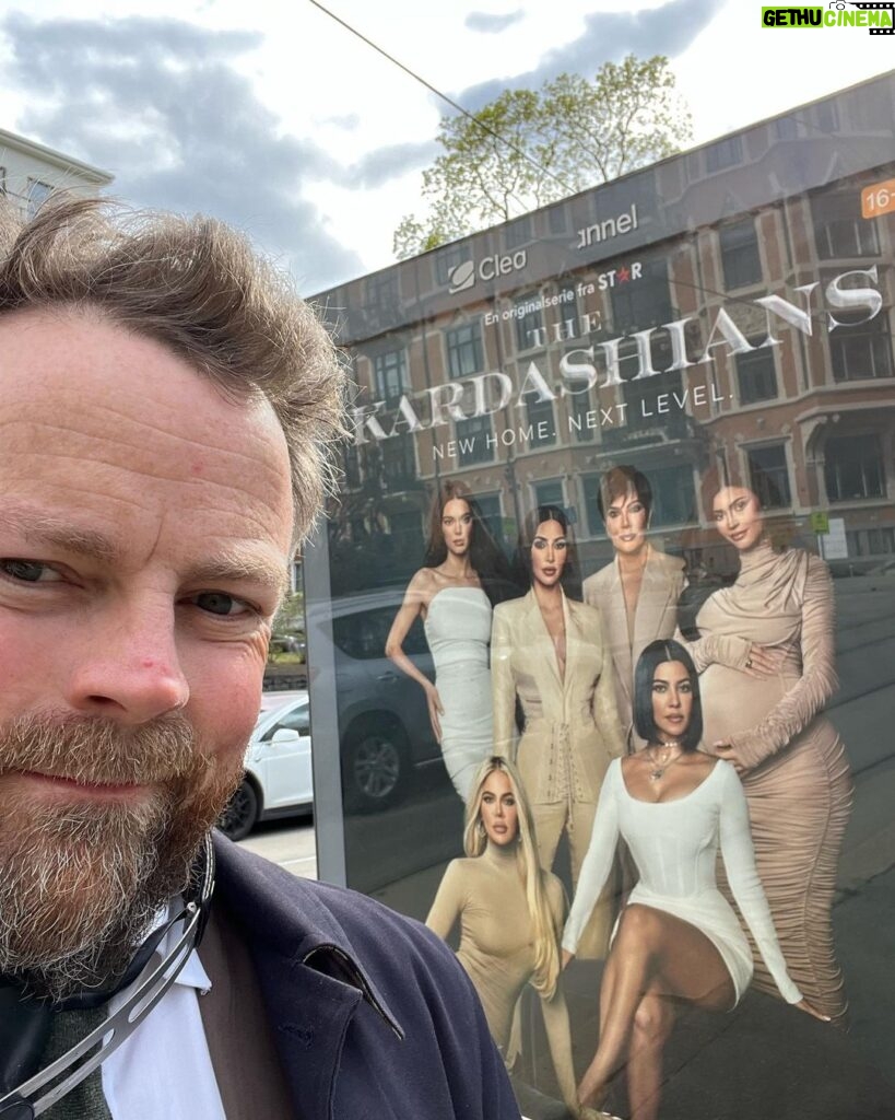 Torbjørn Røe Isaksen Instagram - En av de virkelig vonde tingene med å bli eldre er at det er blitt umulig for meg å skille The Kardashians fra hverandre.