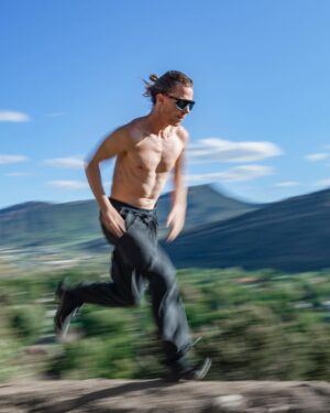 Torstein Horgmo Instagram - I’ve probably spent over 10000 hours inside gyms and other training facilities keeping the body moving in the off season. I’m enjoying this urge to spend as much time outside as possible now ☘️ @oakley #BXTR #BeWhoYouAre