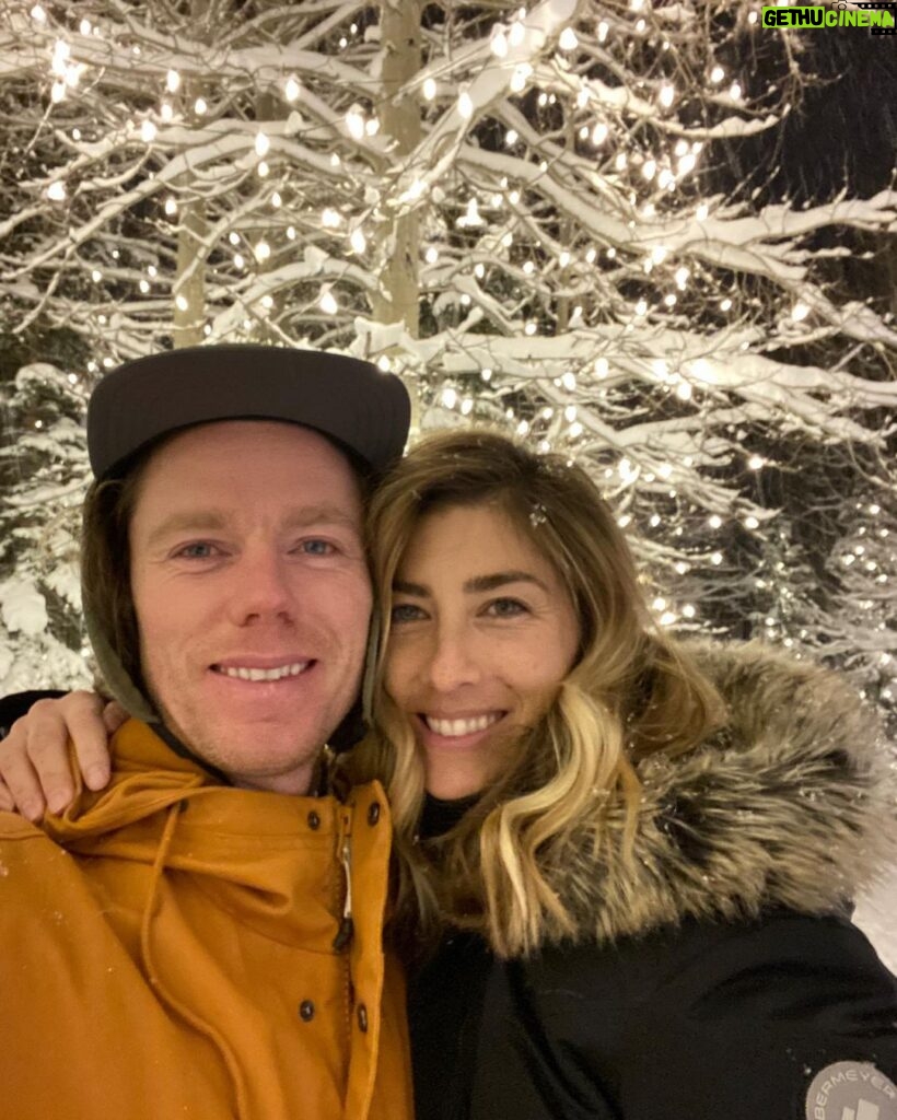 Torstein Horgmo Instagram - Happy Birthday!!! ✨ To the Love of my life, my Soulmate, best friend and Wife (to be ; ) We are connected beyond this reality at all times (even when you have to work in Chicago on your b-day) Love you @CeliaMiller1 💗