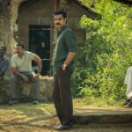 Tovino Thomas Instagram - ’Anweshipin Kandethum’ ’അന്വേഷിപ്പിൻ കണ്ടെത്തും’ #runningsuccessfully #intheatresnearyou @rajagopal_rahul @vineeth_thattil_david @pramod_veliyanadu @darwinkuriakose @dolwinkuriakose 📷: @sinat_savier