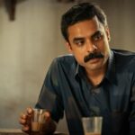 Tovino Thomas Instagram - ആനന്ദ് നാരായണൻ 🤎 #AnweshippinKandethum 📷 @sinat_savier