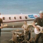 Travis Barker Instagram - ONE MORE TIME 🖤 @blink182