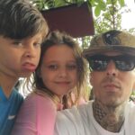 Travis Barker Instagram - Happy Birthday @alabamaluellabarker I can’t believe you’re 17! I’m so proud to call you my daughter. God blessed me with you and I’m forever grateful. Blessings to you on this special day. I love you ♾️ ❤️