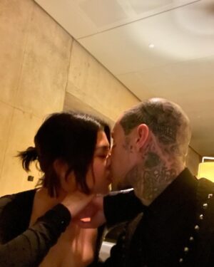 Travis Barker Instagram - Happy Valentine’s Day my beautiful wife 🖤