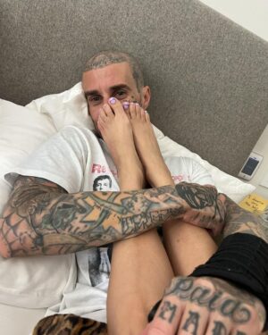 Travis Barker Instagram - Happy Valentine’s Day my beautiful wife 🖤