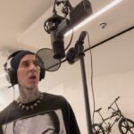 Travis Barker Instagram - Recording the album 🤗