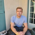 Trevor Donovan Instagram - #dwts reunion 🤙💚 #goldmeetsgolden