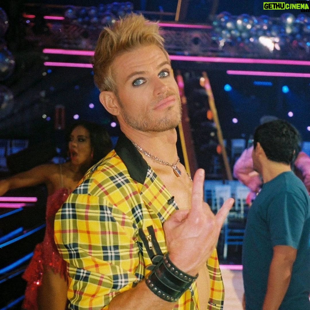 Trevor Donovan Instagram - 🤘... #tremma #dwts