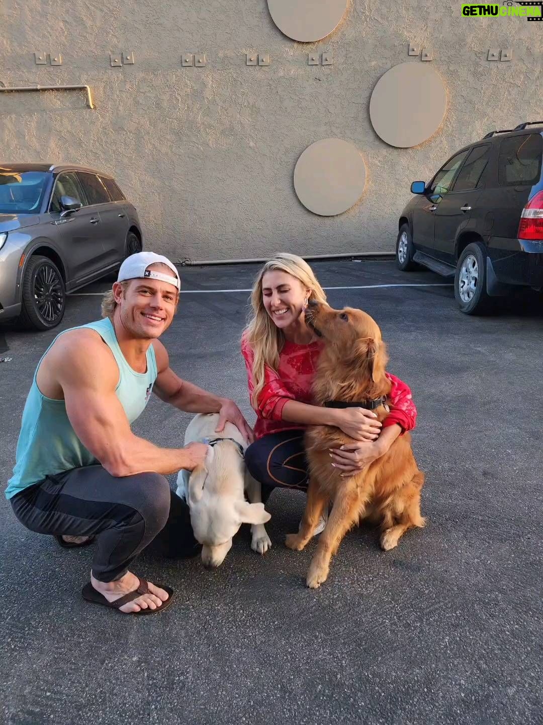 Trevor Donovan Instagram - Team TREMMA 🦸♀️ 🦸♂️ #Tremma #dwts31 #dwts