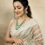 Trisha Instagram - 🫰🏻🧿 Outfit : @jade_bymk Jewellery : @grtjewellers Footwear : @themadrastrunk Style team : @ekalakhani @team___e @malinikarthikeyan @harshene.ravichandar HMU @makeupandhairbypris @rachelstylesmith Photographed by @kiransa #galattanakshatraawards #trishakrishnan #TeamE #StyledByEka