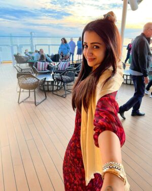 Trisha Instagram - Smell the sea and feel the sky,
Let your soul and spirit fly…🕊️
Oh summer!You were wonderful❤️🧿