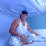 Tristan Defeuillet-Vang Instagram - Dormir dans une capsule Dragon Ball Z 🤨 #HotelCapsule Singapore