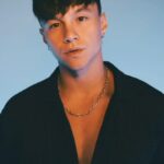 Tristan Defeuillet-Vang Instagram - l’algo veut plus de photos donc si on faisait un Réel de photos ? 🤔 Lyon, France