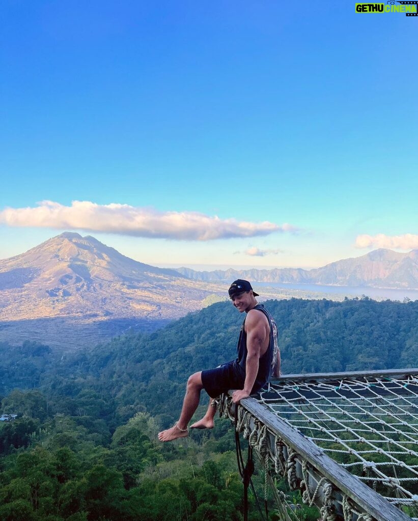 Tristan Defeuillet-Vang Instagram - needed to disconnect Kintamani, Bali