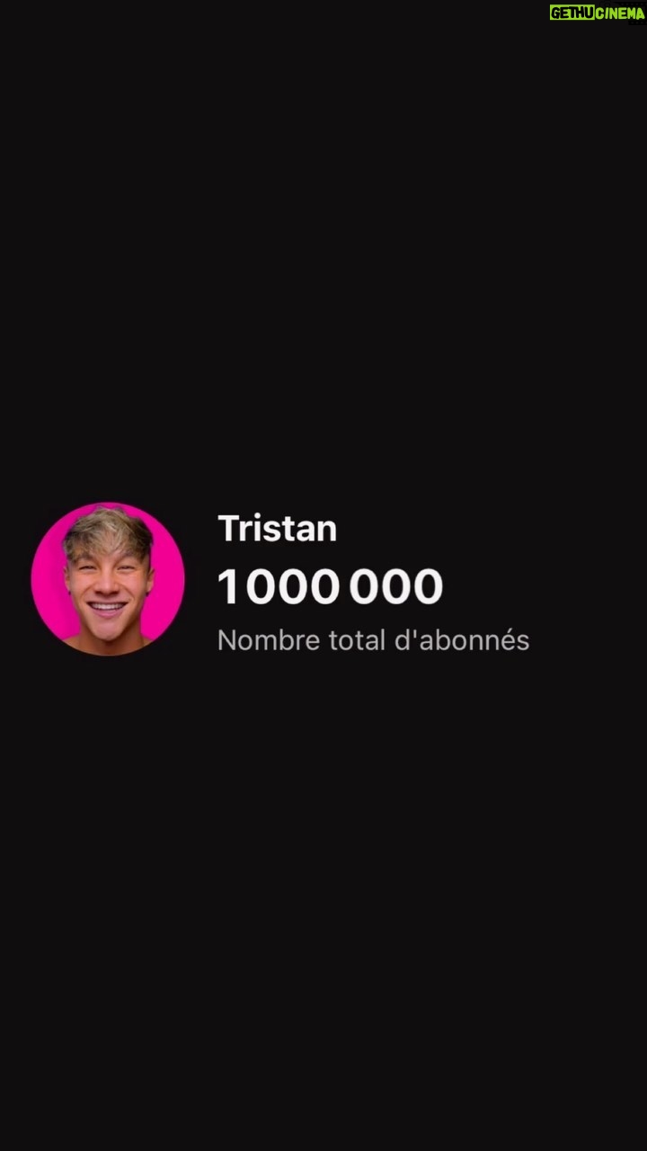 Tristan Defeuillet-Vang - 33K Likes - 2283 jours et 331 vidéos plus tard…. On dépasse enfin le palier symbolique du MILLION d’abonnés YOUTUBE… 🏆
J’ai pas les mots… 🥺
Tout ce qu’il y a dans ma tête là c’est des souvenirs de TOUTES ces nuits blanches, ces doutes et ces remises en questions permanentes pour en arriver là.
Toutes ces heures de taff dans l’ombre à me demander si j’en étais réellement capable mais aussi tous ces moments de vie incroyables. Toutes ces expériences. Ces rencontres. Ces échanges. Ces fous rires. Ces PMPs.
Merci à chaque personne qui a contribué de près ou de loin à faire de ce rêve une réalité. 🫶🏼
Merci d’avoir autant changé ma vie.
Merci d’être là, tout simplement.
Encore une fois la preuve que tout est possible quand on se sort les doigts.
Ce Million, c’est NOTRE putain de Million. Et c’est que le début. 📈
J’vous aime putain.
#PracticeMakesPerfect